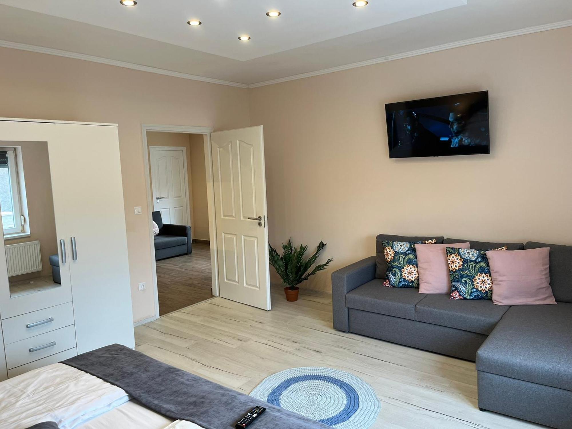 Apartment Milano Vendeghaz